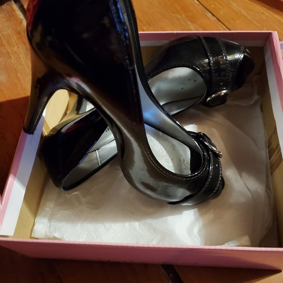 Black Stilletos - Picture 2 of 2